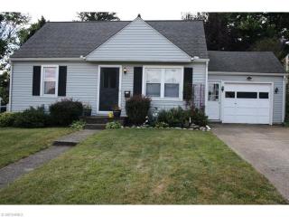 1512 32nd St, Canton, OH 44714-1536