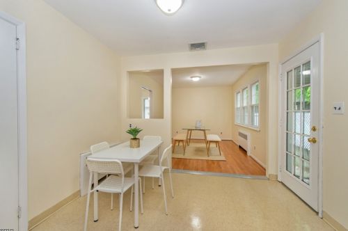 100 Cedarhurst Ave, West Paterson NJ  07424-3005 exterior