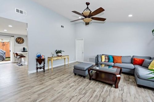 2323 Gail Dr, Riverside, CA 92509-1520