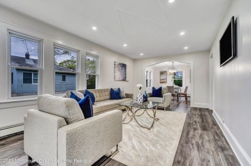 226 Davis Ave, Lacey NJ  08731-3519 exterior