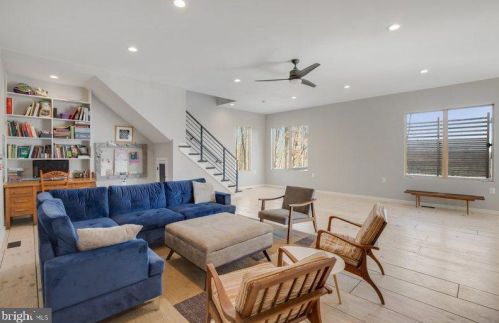 39744 Mount Gilead Rd, Leesburg VA 20175-6712 exterior