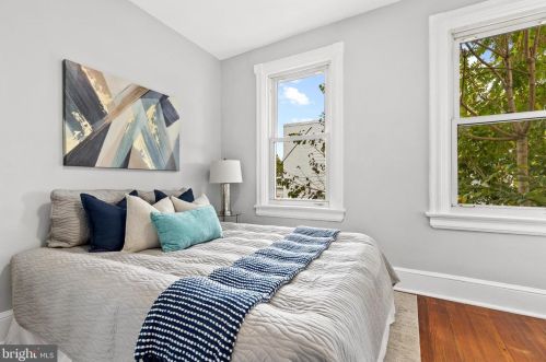 629 18th St, Washington DC  20002-7209 exterior