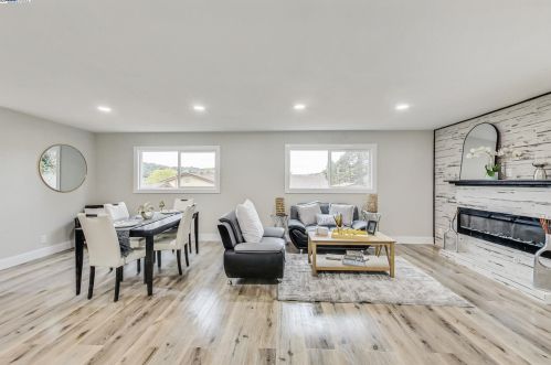 2421 Paloma St, Pinole CA 94564-1421 exterior