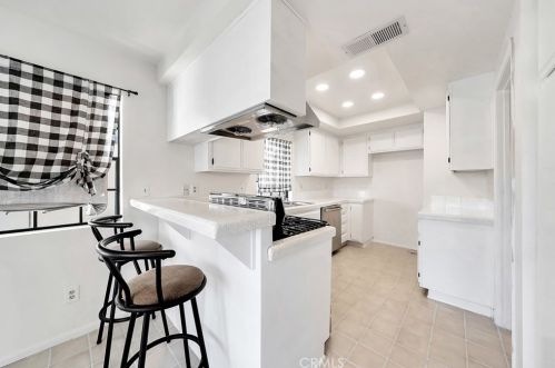 9932 Hidden Way, Garden Grove CA  92841-5281 exterior