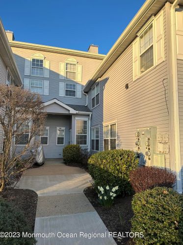 841 Mariposa Ct, Morganville, NJ 07751-1758