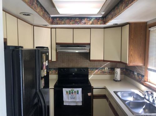 71 Miller St, Waterbury, CT 06704-4115