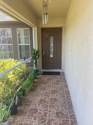 826 20th Ct, Cape Coral, FL 33990-1660
