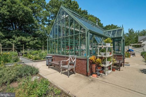 2332 Windrow Dr, Princeton NJ  08540-5019 exterior