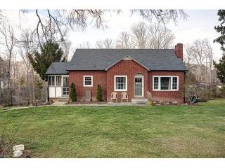 763 Asbury Rd, Biltmore Lake, NC 28715-8423