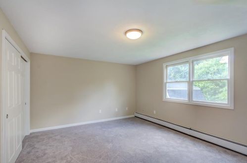 21 Belfield Dr, Providence RI  02919-1801 exterior