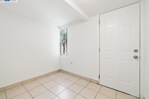 1532 69 Ave, Oakland CA  94621-3424 exterior