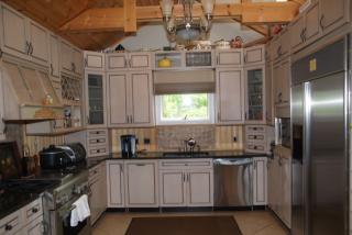 46 Ancient Hwy, East Hampton NY  11937-2568 exterior