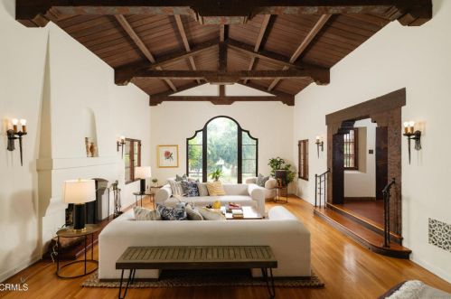 1765 Homewood Dr, Altadena CA  91001-2750 exterior