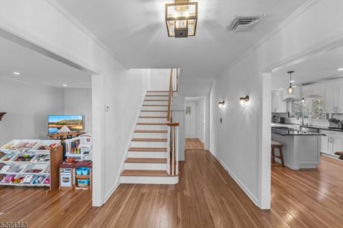 198 Mills St, Morristown, NJ 07960-2965