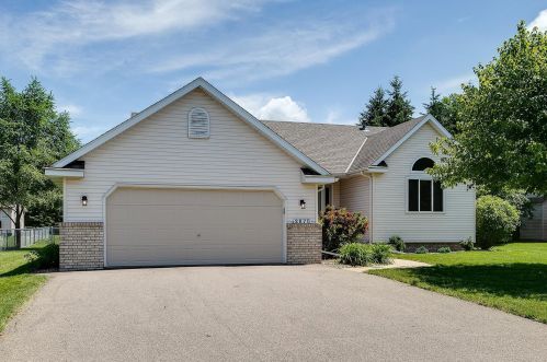 2870 Costa Ln, Saint Paul, MN 55117-1168