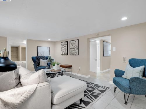 807 46th St, Oakland CA 94608-3418 exterior