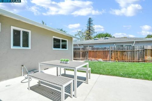 1704 Greer Ave, Concord CA  94521-2244 exterior