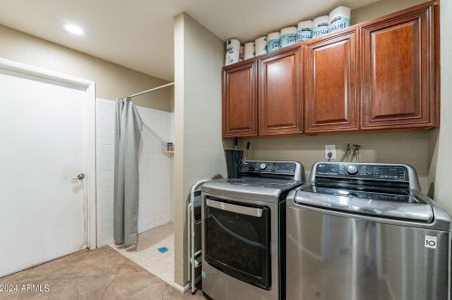 5752 Monte Cristo Ave, Glendale AZ 85306-2230 exterior