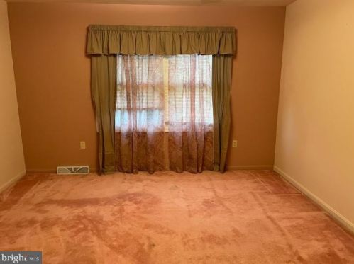 303 Forrest Ave, Shrewsbury PA  17361-1332 exterior