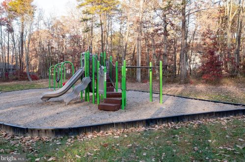 12900 Verrey Ct, Spotsylvania VA  22551-8009 exterior