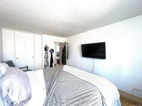 395 End Ave, New York NY  10280-7904 exterior