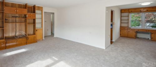 310 Green St, Woodbridge NJ  07095-2044 exterior