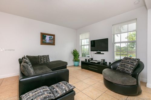 1120 146th Ter, Hollywood FL  33027-6165 exterior