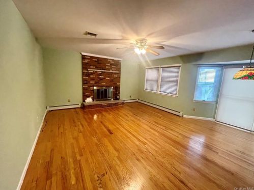 1 Overlook Dr, Washingtonville NY  10992-1041 exterior