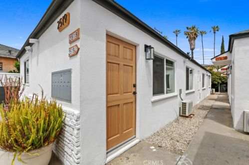 2519 Monroe St, Long Beach CA  90810-1361 exterior