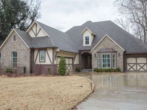 2523 25th Pl, Tulsa, OK 74114-3217