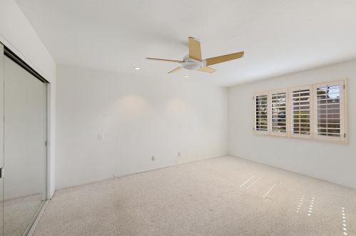 14 Seville Dr, Rancho Mirage CA  92270-3850 exterior