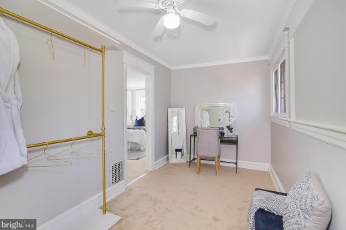 33 Aberdeen Pl, West Deptford NJ  08096-2411 exterior