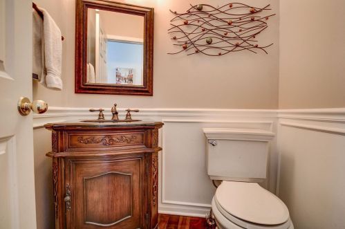 1864 Christensen Ave, Saint Paul MN 55118-2751 exterior