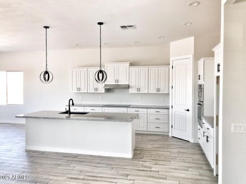 3785 Silverdale Rd, Queen Creek, AZ 85142-6196