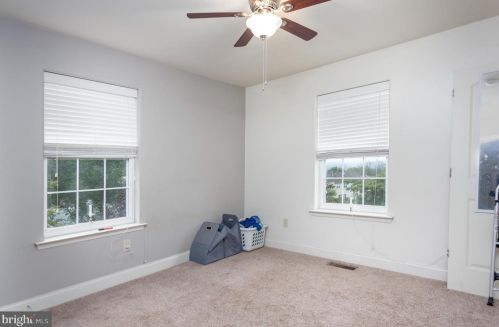 56 Green View Dr, Pottstown PA  19464-7501 exterior