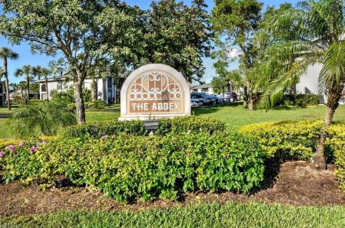 1232 Commonwealth Cir, Naples FL  34116-3631 exterior
