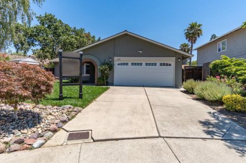 2355 Calero Ct, Morgan Hill, CA 95037-3804