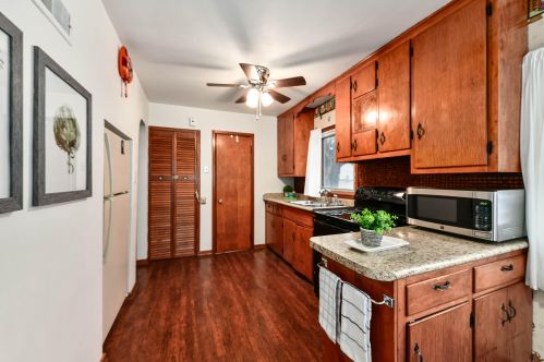 230 79, Milwaukee WI 53219-1717 exterior