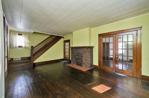 118 State St, North Charleroi, PA 15022-1040