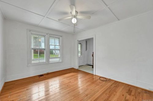 12 Royce Ave, Middletown NY  10940-4708 exterior