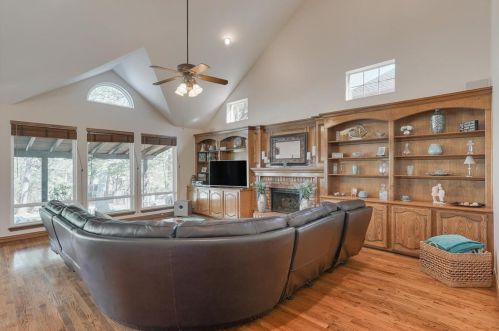 2012 Walden Blvd, Lewisville TX  75022-4472 exterior