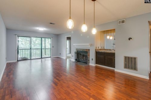 626 Edgewater Ln, Cayce-West Columbia, SC 29169-6944