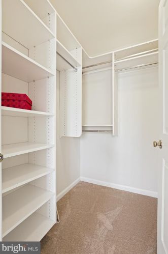 3211 Winter Sun Ter, Herndon VA  20171-1939 exterior