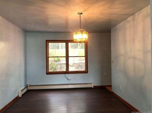 360 Clark St, Bridgeport, CT 06606-3403