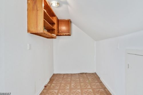 14 Stockton Pl, East Orange NJ  07017-5209 exterior