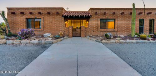 1730 Skyline Dr, Tucson, AZ 85718-1138