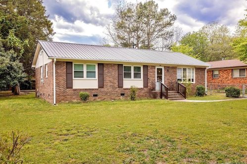 429 Morningside Dr, Fayetteville, NC 28311-1519