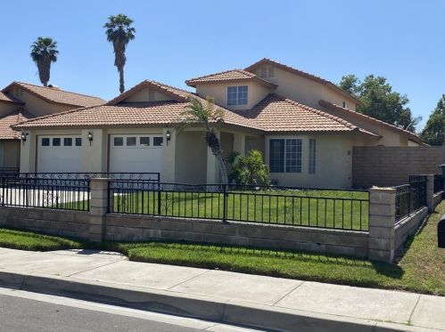 1554 Glenview St, San Bernardino, CA 92411-1503