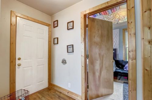 902 Harding Ave, Waukesha, WI 53186-5316