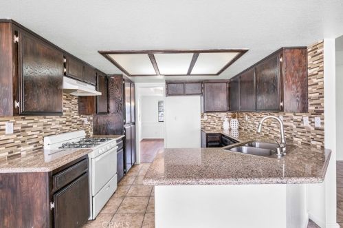 15888 Bear Valley Rd, Victorville, CA 92395-9468